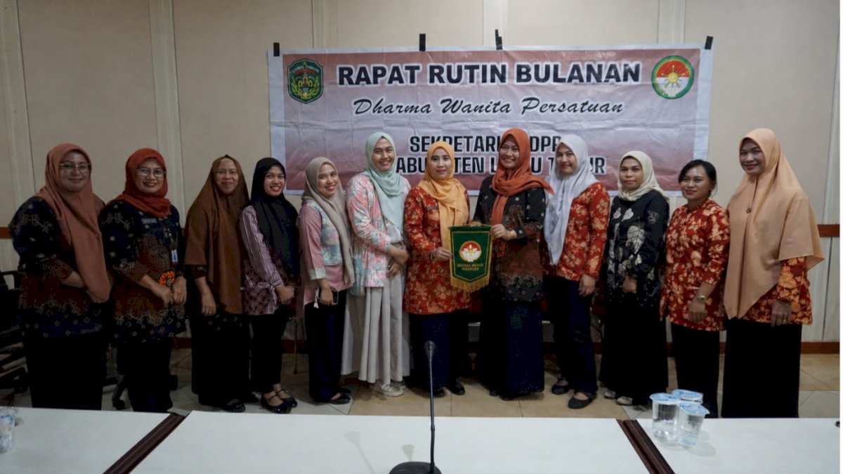 Kepemimpinan Berganti, DWP Sekretariat DPRD Lutim Teguhkan Semangat Kebersamaan