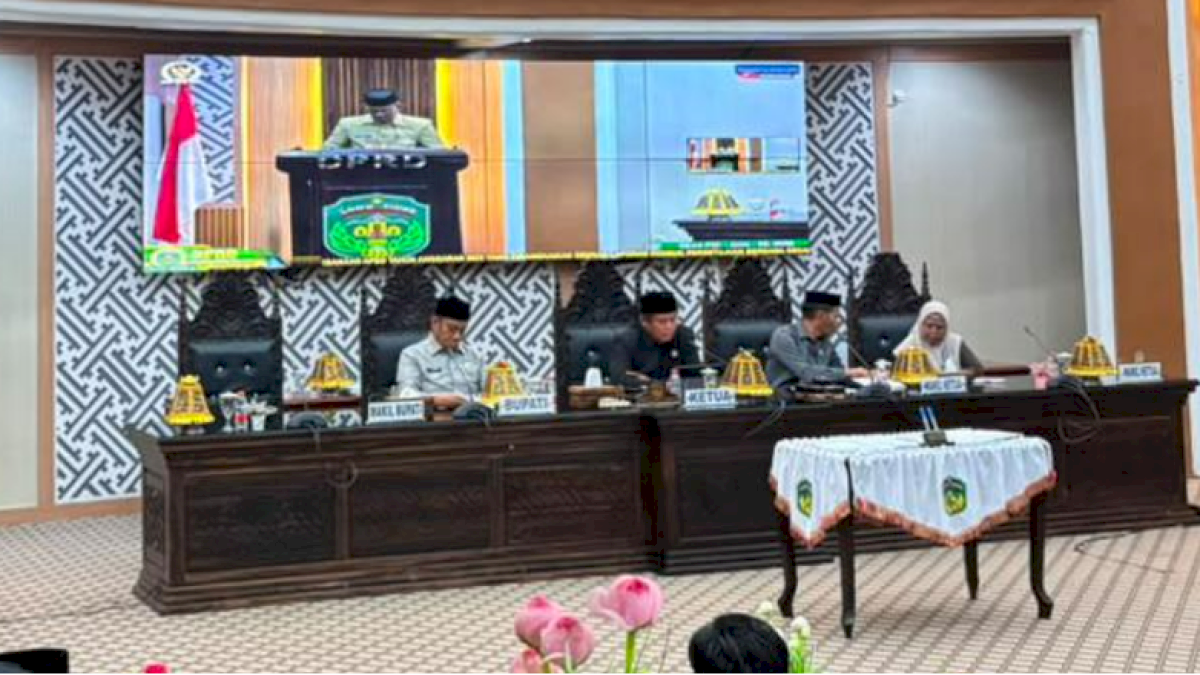 Bupati Luwu Timur Hadiri Paripurna DPRD, Tiga Ranperda Strategis Disepakati