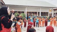 Cegah Karies pada Anak, Mahasiswa KKN-PK Unhas Edukasi Siswa SD di Sidrap