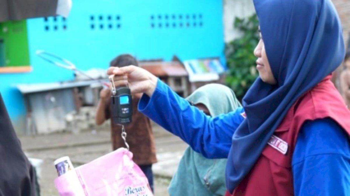Ketua RT Rappokalling Bagikan Rahasia Sukses Pilah Sampah, Warga Dapat Sembako dari Bank Sampah