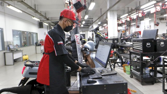 Yamaha bagi panduan servis motor bagi pengendara. Foto: Istimewa.