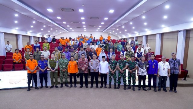 Sosialisasi Mitigasi Risiko Kekeringan dan Kebakaran yang digelar PLN UIP Sulawesi dan BPBD Kota Makassar. Foto: Istimewa.