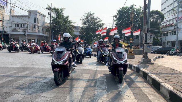 Puluhan bikers Honda PCX ikut konvoi merdeka. Foto: Istimewa.