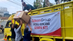 TelkomGroup Salurkan Bantuan dan Pulihkan 100 Persen Layanan Pascagempa NTT