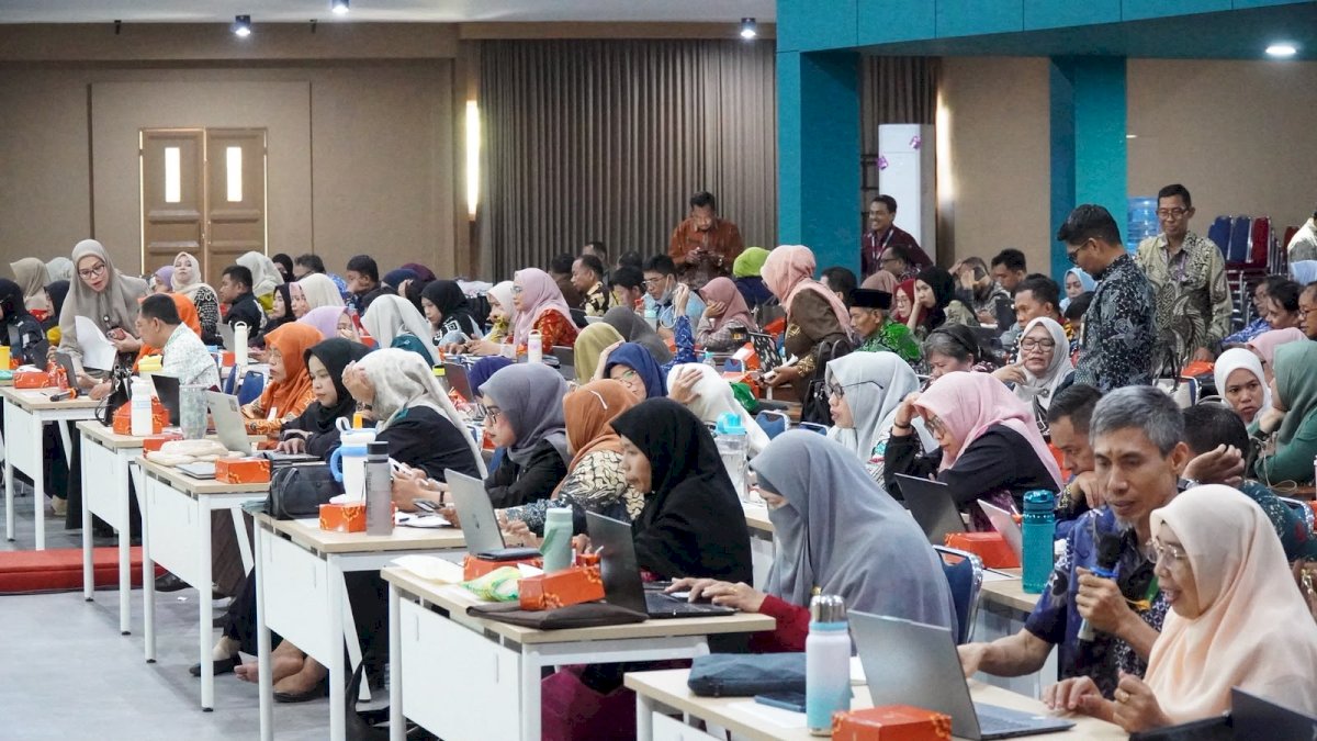 180 Kepala Sekolah Makassar Ikuti Workshop Transformasi Sekolah di Athirah