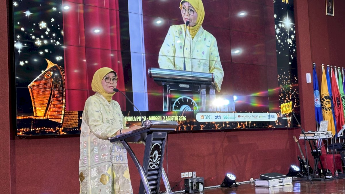 Malam Kenangan Dies Natalis UNM, Prof. Farida Serukan Persatuan Sivitas Akademika Menuju Kampus Bereputasi