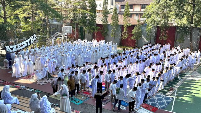 Sekolah Islam Athirah salat Istisqa di tengah kemarau panjang. Foto: Istimewa.