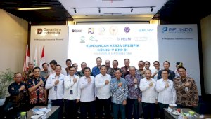 Komisi V DPR Tinjau Layanan Pelabuhan Makassar