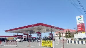 Ganjil-Genap Berlaku di Jeneponto, Antrean Panjang BBM Mulai Terurai
