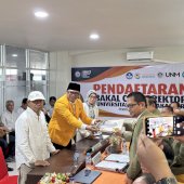 Arifin Manggau Jadi Pendaftar Pertama Calon Rektor UNM, Bawa Spirit &ldquo;Sama-samaKi&rdquo; untuk UNM