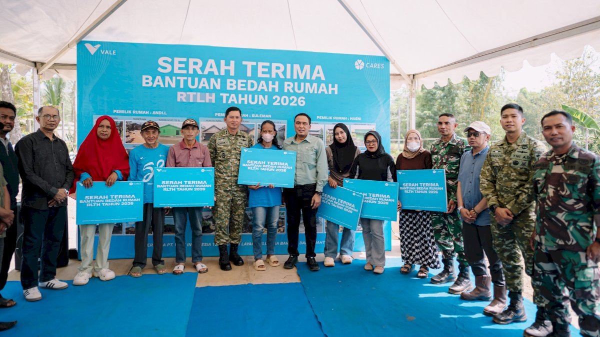 PT Vale Serahkan Bantuan Enam Rumah Layak Huni di Kolaka
