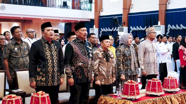 Pembukaan Bulan Ekonomi dan Keuangan Syariah yang dihadiri Kepala BI Sulsel Rizki Ernadi Wimandan (kanan) dan Wakil Gubernur Sulsel Fatmawati Rusdi. Foto: Istimewa.
