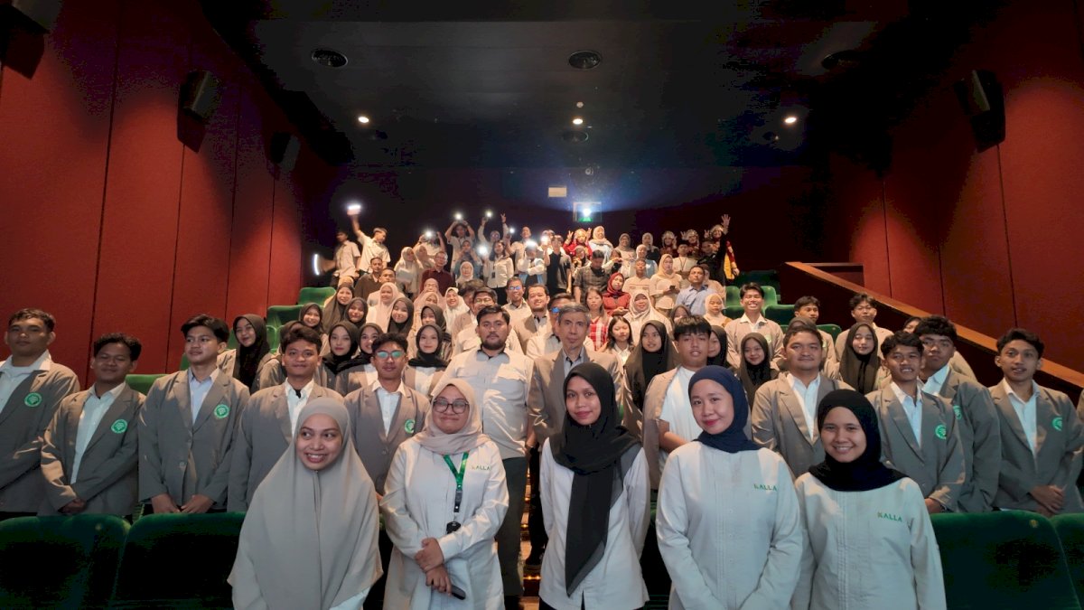 Kalla Institute Sambut Mahasiswa Baru di Bioskop