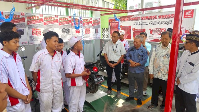 Asmo Sulsel Resmikan Service Point Astra Motor School di SMK Muhammadiyah 4 Tallo. Foto: Istimewa.