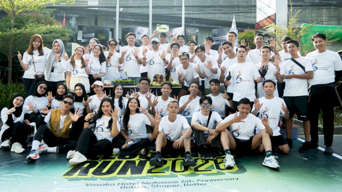 Plogging Run Meriahkan HUT ke-6 Vasaka Hotel Makassar