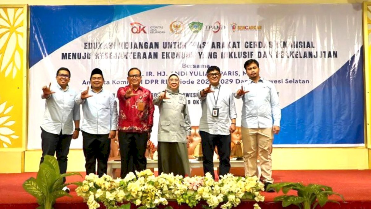OJK Kolaborasi DPR RI Edukasi Keuangan Masyarakat Maros
