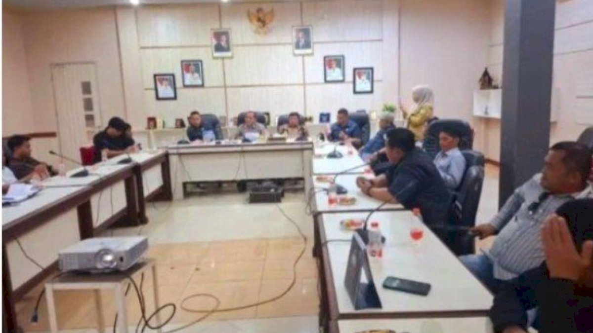 DPRD Luwu Timur Fasilitasi Sengketa Lahan Jalur Hauling Tambang di Malili melalui RDP
